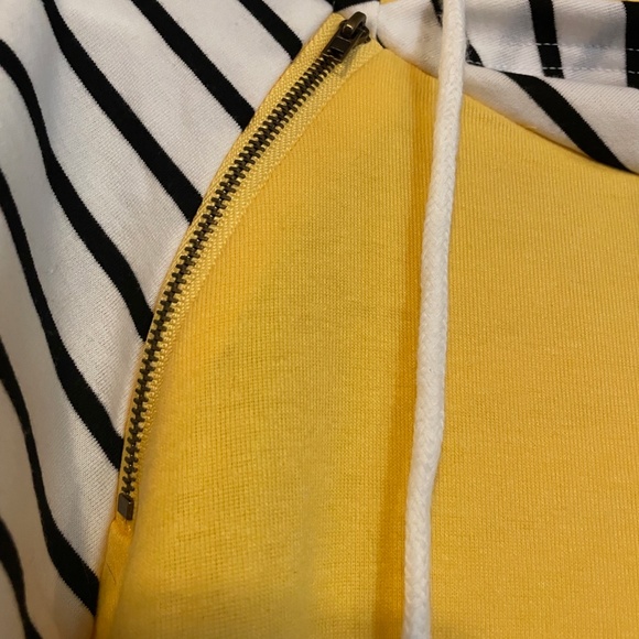 Brand New Yellow with Black Strips Hoodie, size Small (but runs big) for Women! - Picture 4 of 9